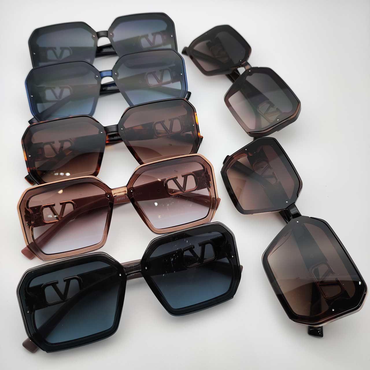 عینک آفتابی زنانه ولنتینو کد Valentino 3841