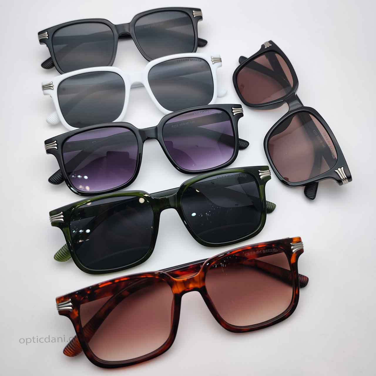 عینک آفتابی کروم هارتز کد Chrome Hearts 8233F